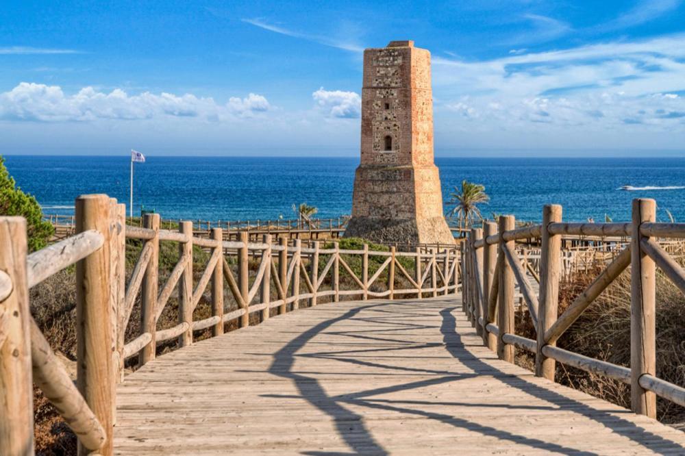 300M To The Beach ! Mijas Luaran gambar