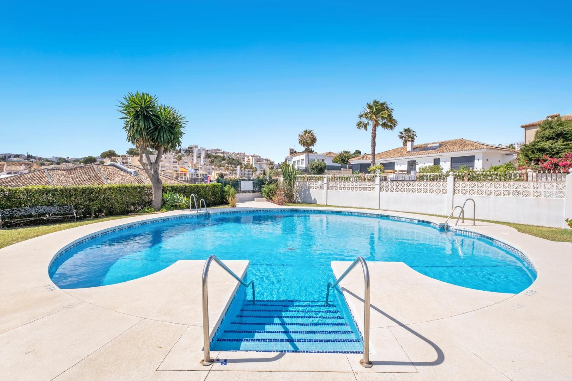 300M To The Beach ! Mijas Luaran gambar